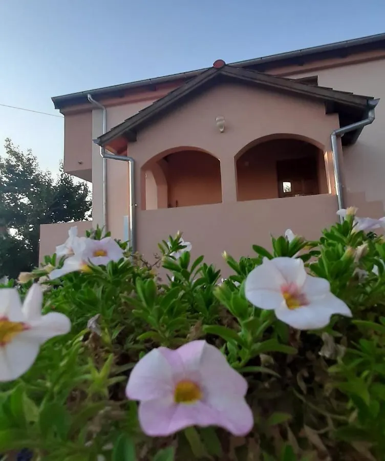 Apartments Cherry Gornji Karin