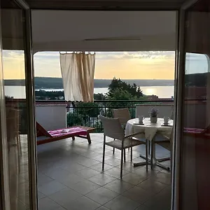 Stela Gornji Karin