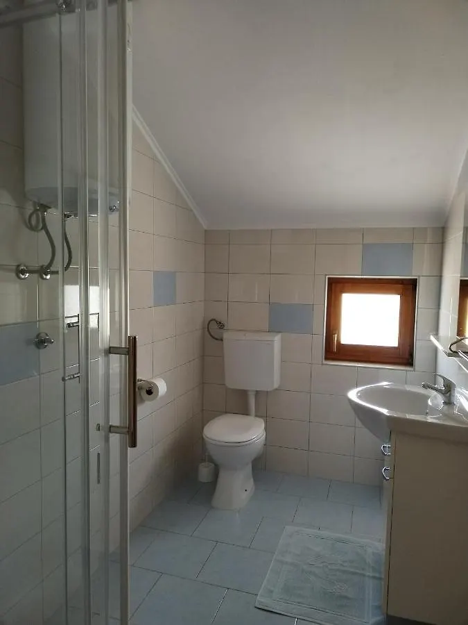 Apartments Cherry Gornji Karin 0*,