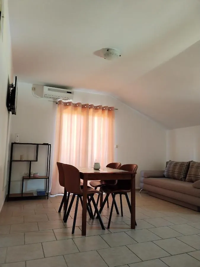 Apartments Cherry Gornji Karin Croatia